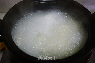 蛤蛎鸡蛋粥的做法步骤:2