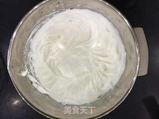 火龙果蛋糕卷的做法步骤:6