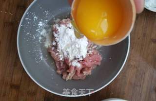 糖醋里脊的做法步骤:3