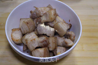 坤博砂锅红烧肉的做法步骤:4