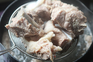 清热祛湿沙葛猪骨汤的做法步骤:4