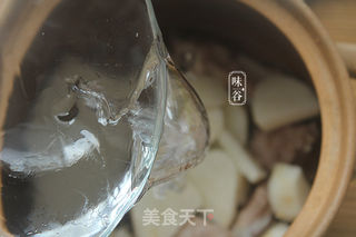 清热祛湿沙葛猪骨汤的做法步骤:8