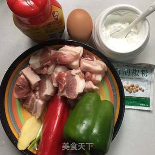 菠萝咕噜肉的做法步骤：1