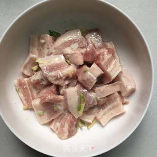 菠萝咕噜肉的做法步骤:4