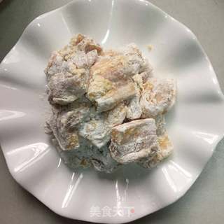 菠萝咕噜肉的做法步骤:7