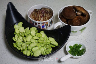 蚕豆炒腊肉的做法步骤:7