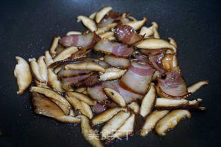 蚕豆炒腊肉的做法步骤:9