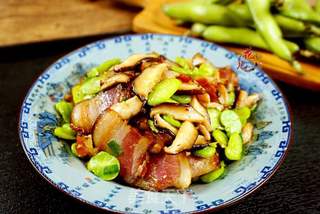 蚕豆炒腊肉的做法步骤:12