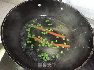#春食野菜香#荠菜炒饭吐司盅的做法步骤:3