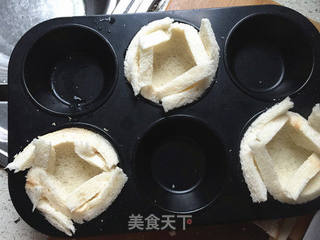 #春食野菜香#荠菜炒饭吐司盅的做法步骤:6