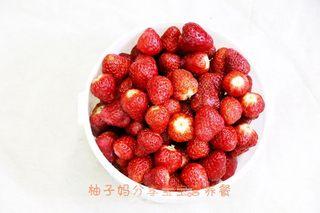 自制草莓酱的做法步骤:2