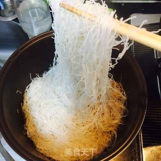 炒米线的做法步骤:2