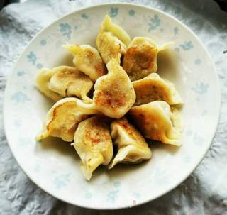 #春食野菜香#荠菜煎饺的做法步骤:7