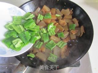 青椒魔芋肉片的做法步骤:7