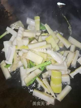 油焖春笋的做法步骤:4