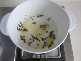 冬瓜财鱼汤的做法步骤:2