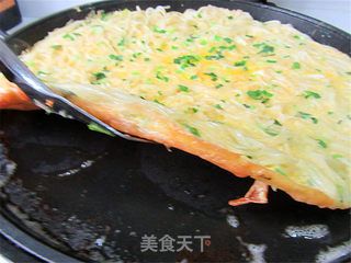 面条鸡蛋饼的做法步骤:9