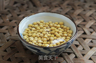 木瓜黄豆猪蹄汤的做法步骤:2