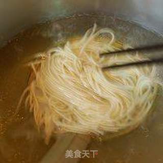 日式豚骨拉面的做法步骤:10