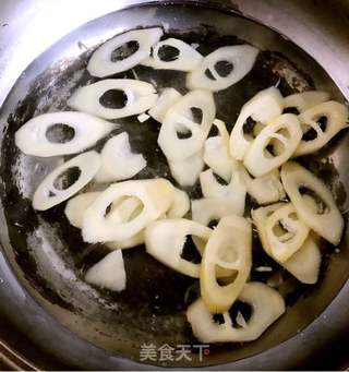 #春食野菜香# 荠菜春笋炒年糕的做法步骤:3