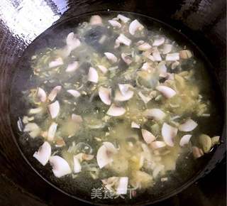 #春食野菜香# 荠菜三鲜疙瘩汤的做法步骤:7