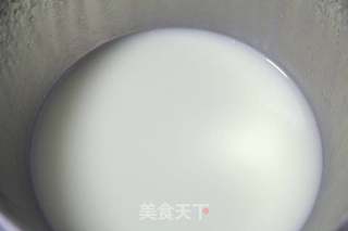萨瓦林模戚风蛋糕(八寸)的做法步骤:4