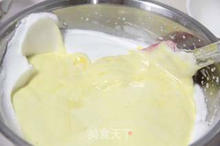 萨瓦林模戚风蛋糕(八寸)的做法步骤:11