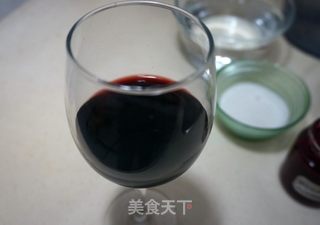 红酒果冻的做法步骤：2