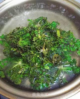 #春食野菜香#餐桌上的春天-荠菜牛肉饺子的做法步骤:8