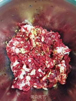 #春食野菜香#餐桌上的春天-荠菜牛肉饺子的做法步骤:11