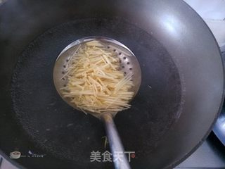 鱼香肉丝，极度经典的美味。的做法步骤：6