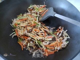 鱼香肉丝，极度经典的美味。的做法步骤：9