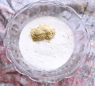 西兰花蛋黄米糊的做法步骤:6