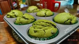 抹茶红豆玛芬蛋糕(12个)的做法步骤:8