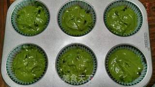 抹茶红豆玛芬蛋糕(12个)的做法步骤:7