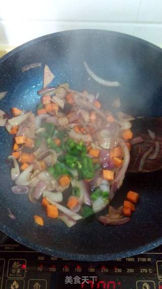 培根咖喱炒饭的做法步骤:6