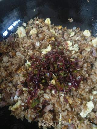 ＃春食野菜香＃香椿腊肠 爱 米饭的做法步骤：5