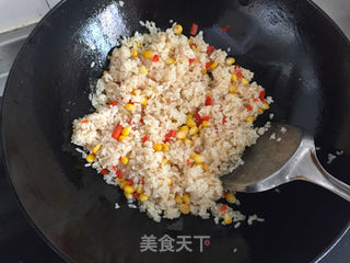 【韭菜玉米炒饭】春天食韭正当时的做法步骤：6