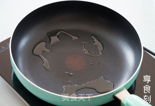 【让王源落泪的美食】拔丝地瓜的做法步骤:6