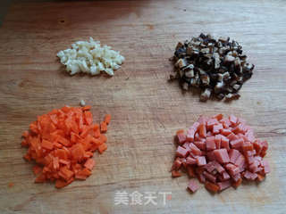 虾仁鸡蛋炒饭的做法步骤:3