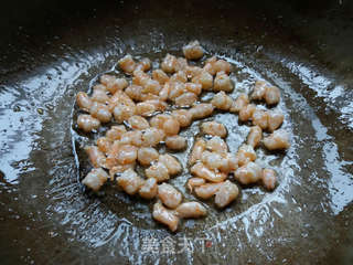 虾仁鸡蛋炒饭的做法步骤:7