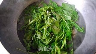 #春食野菜香#荠菜肉包的做法步骤：5