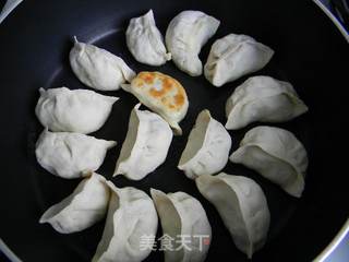 #春食野菜香#苣荬菜水煎饺的做法步骤:10