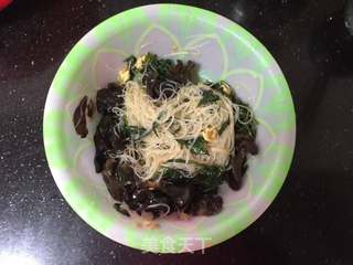 #春食野菜香#凉拌黑木耳粉丝枸杞苗的做法步骤:10
