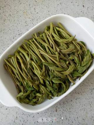 #春食野菜香#凉拌香椿的做法步骤:4