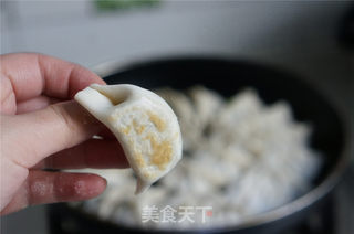 #春食野菜香#野香芹煎饺的做法步骤：6