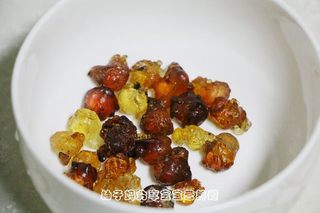 #红糖桃胶皂角米百合银耳红枣羹的做法图解6