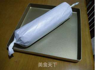 #第四届烘焙大赛暨是爱吃节#红丝绒奶油蛋糕卷的做法步骤:6