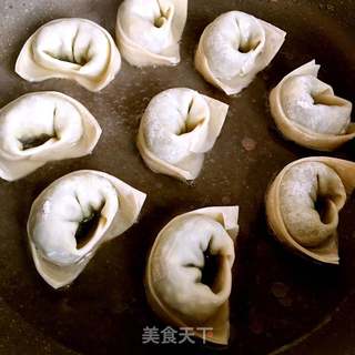 #春食野菜香#香煎荠菜馄饨的做法步骤：11