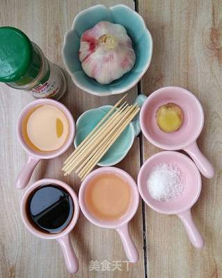 #第四届烘焙大赛暨是爱吃节#蒜蓉烤虾的做法步骤:2